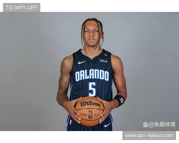 班凯罗23分7篮板8助攻率魔术逆转鹈鹕，末节30-11高潮